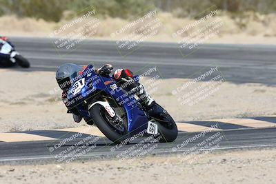 media/Dec-07-2025-CVMA (Sun) [[3e7d2de5dc]]/Race 8-Middleweight Shootout/